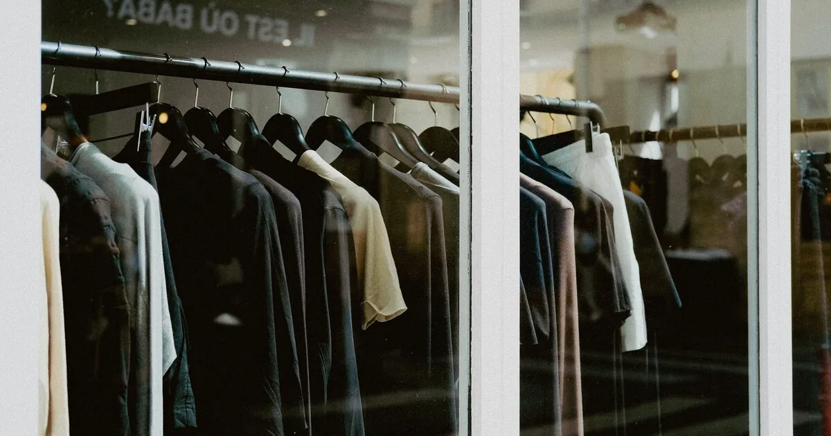 Second hand vásárlás okosan: így válogass minőségi használt ruhát